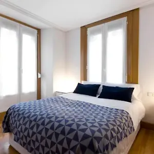 Comodo En La Parte Vieja, Old Town Apartment